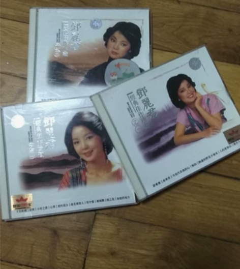 邓丽君经典佳作珍藏vcd，全三盒六碟装，个...