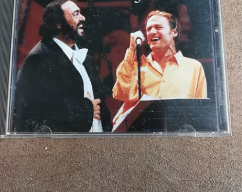 （银圈版）帕瓦罗蒂新旧程度 9.3有使用花...