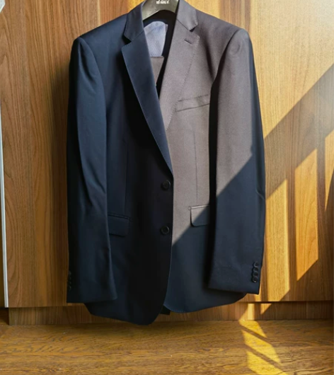 全新三件套2粒扣男士西装（袖口线未拆） 【...