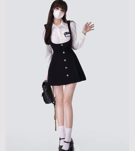 画解WAHJUIS 校园小说女主 假两件连...