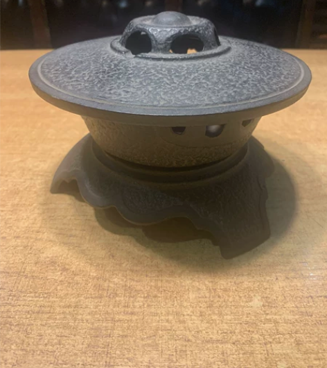 日本南部铁器 香薰炉一个 尺寸见图 重量约...