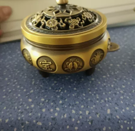 纯铜吉祥八宝香薰炉 感兴趣的话点“我想要”...