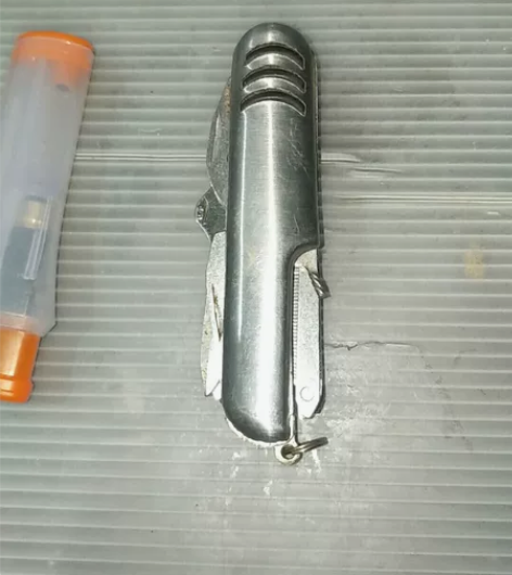 AXEMEN多功能组合工具小刀，有几十年，...