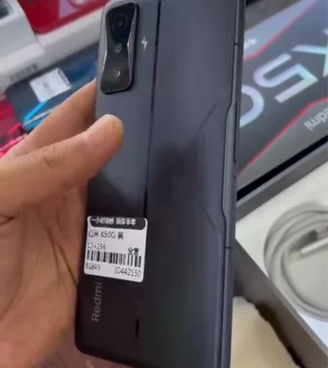 红米k50电竞版 12+256顶配机身0磨...