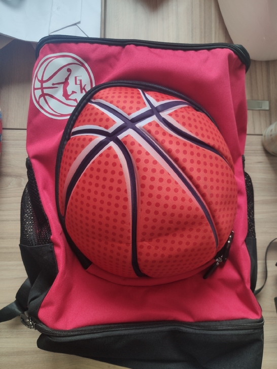 篮球背包 双肩篮球包 全新未使用。