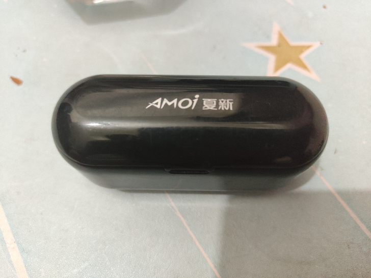 蓝牙耳机,用了三个月。