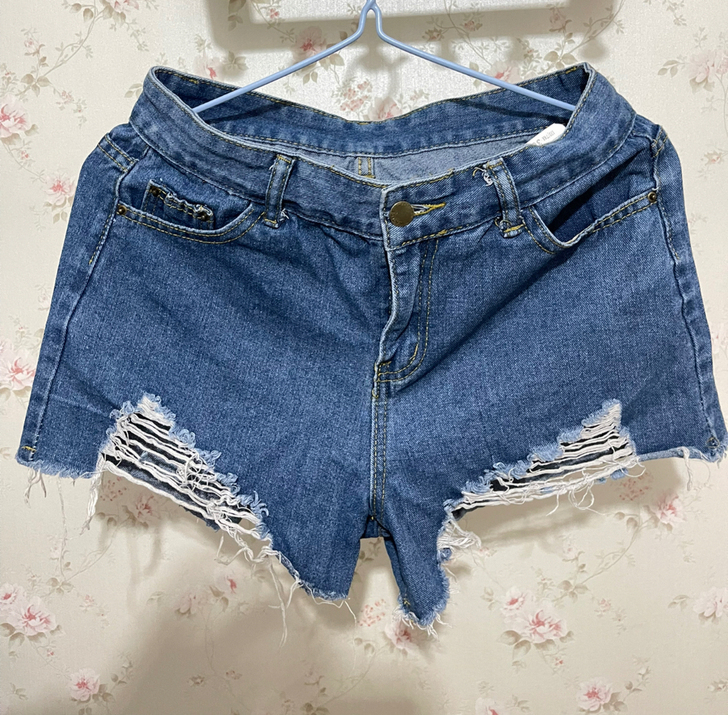 牛仔短裤 30码 减肥前买回来就穿过一次 ...