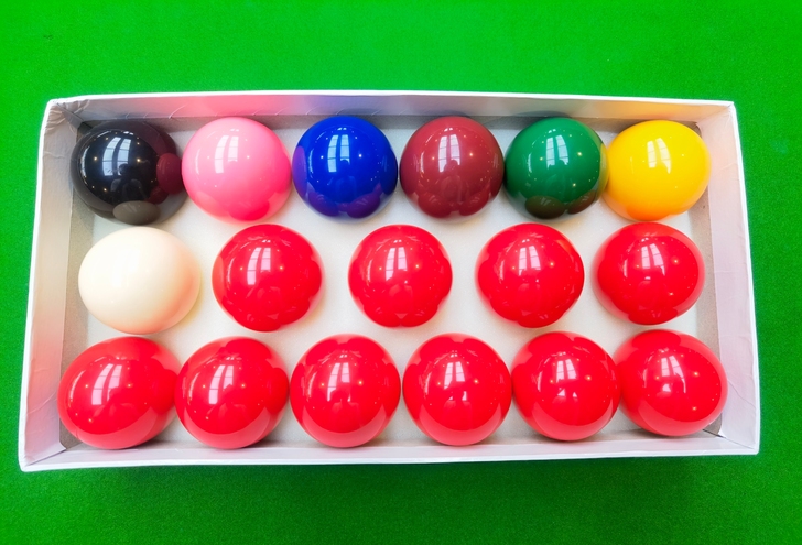 就打过一次 的中式107台球,大小和中八台...