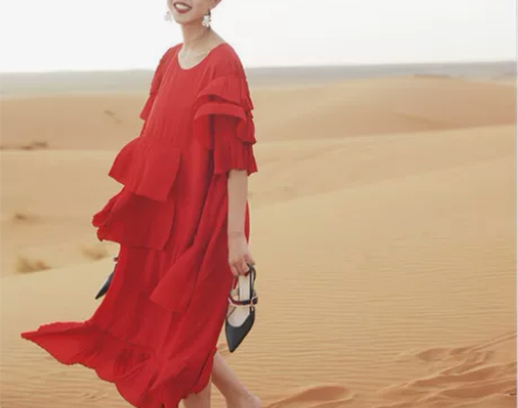 渔自制 关于撒哈拉的故事 正红百褶连衣裙 ...