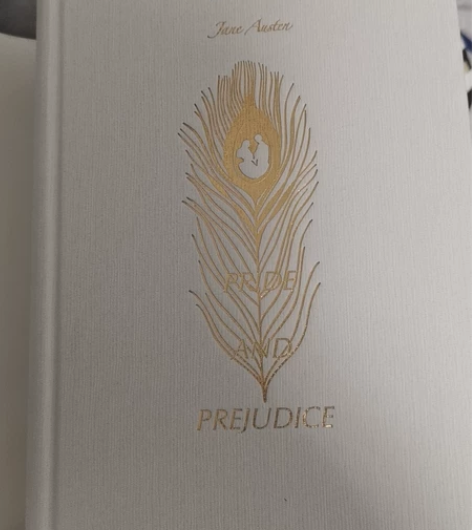 百词斩购买的英文精装版《傲慢与偏见》 正版...