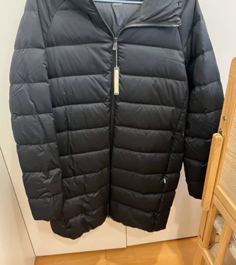 Calvin Klein羽绒服 全新,M码 我165 118... Calvin Klein羽绒服 全新,M码 我165 118...