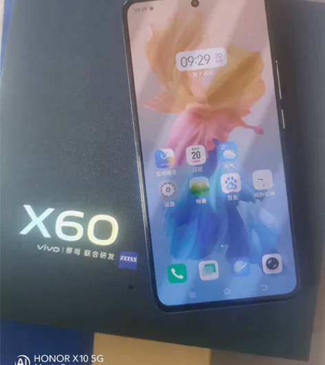 99新vivoX60，用了两天，有喜欢的滴...