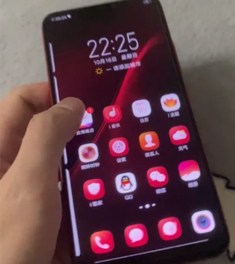 vivoy83个人备用机4+64G，屏幕和...