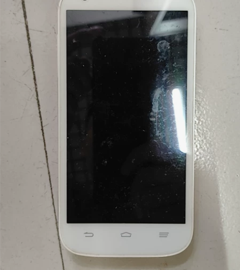中兴Q802T手机。 感兴趣的话点“我想要...