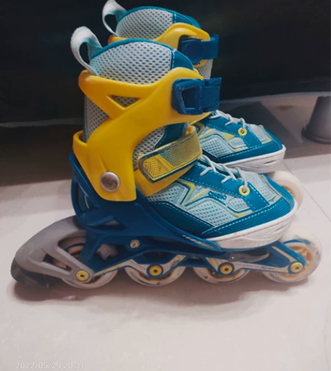 不议价  迪卡侬轮滑轮鞋旱冰鞋，29-32...