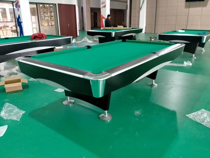 仓库整改特价处理一批十六彩台球桌，美式黑八...