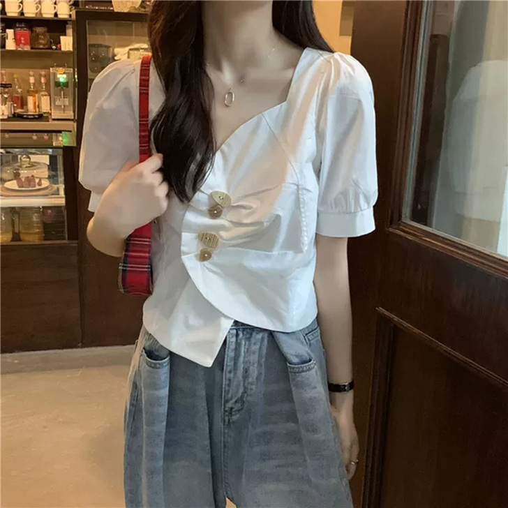 婉扮 衬衫，没穿过洗过一次