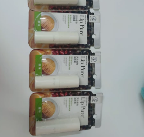 曼秀雷敦经典润唇膏4g,无香料原味,购入屈...