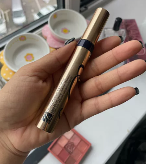 雅诗兰黛睫毛膏 刷过几次，闲置甩卖，买回来...