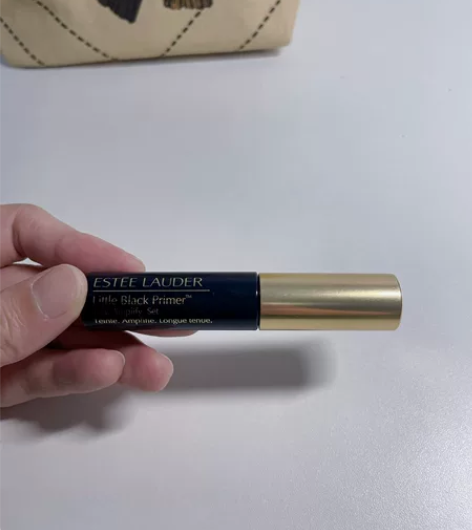 全新 雅诗兰黛睫毛膏 感兴趣的话点“我想要...