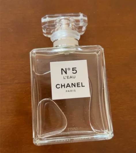 香奈儿五号香水50ml喷过几次 开封十天左右