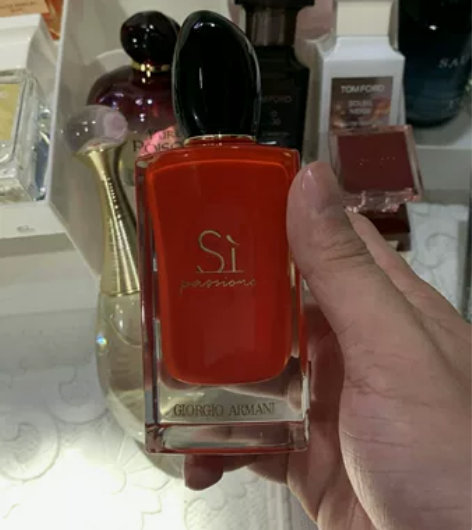 闲置转让家里一些自用香水，挚爱香水，真我香...