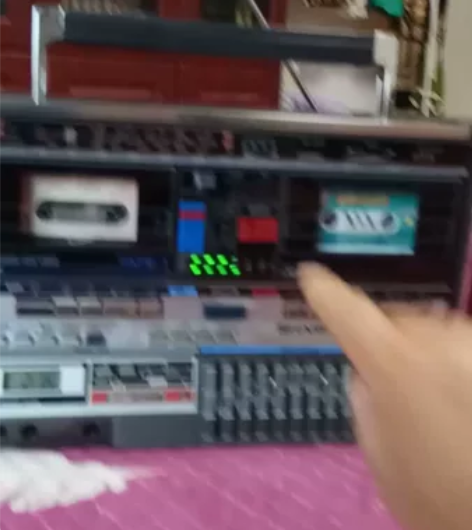 夏普GF8080收录机,卡1卡2放磁带全部...