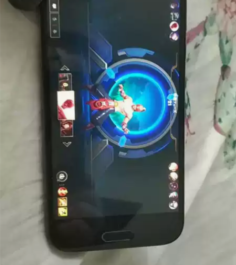 品牌型号 :夏普SHV39 新旧程度 :9...