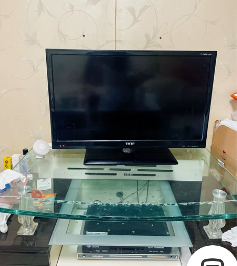 清华同方32寸液晶电视，开机指示灯亮，显示...