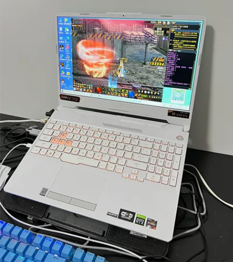 华硕笔记本电脑九成新，游戏本，送键盘鼠标桌...