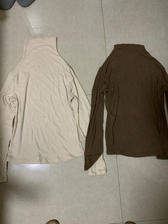 打底针织衫，全新的两件，两件包邮，一件不包...