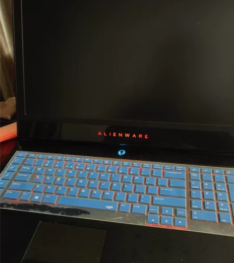 戴尔外星人18款，17寸 R5 笔记本电脑...