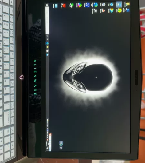 外星人17r4电脑 外观97新 运行8G内...