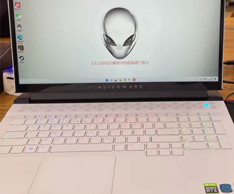 收 收 收外星人M17R3 i7十代 RT...