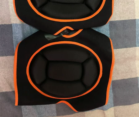 滑雪滑冰护具护膝 内穿 很结实 不怕摔跤了...