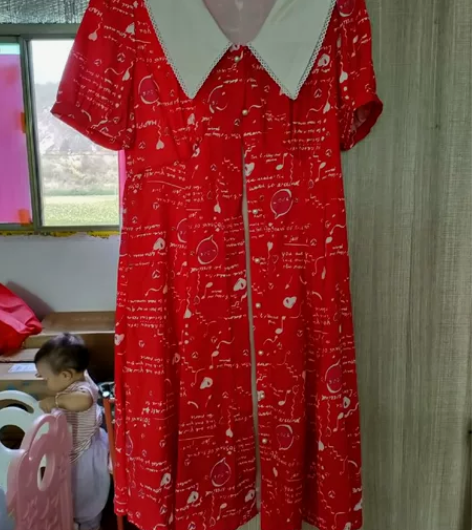 ccdd，165/88A全新红色连衣裙，m...