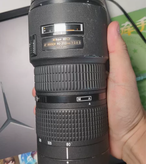 尼康80至200f2.8，非常好用的一个镜...