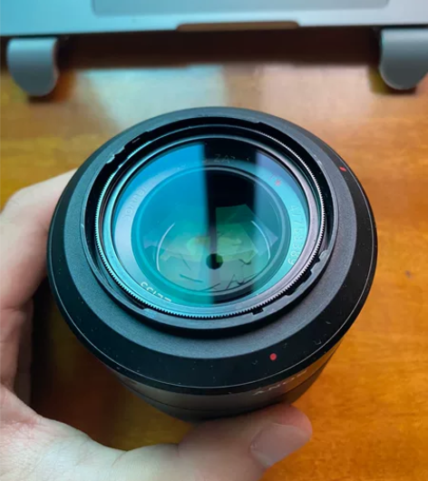 99新索尼镜头蔡司55f1.8 就遮光罩有...