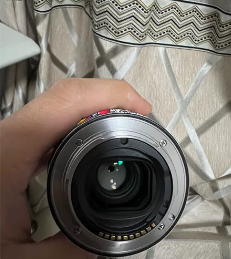 出自用索尼全画幅35/F1.8大光圈镜头，...