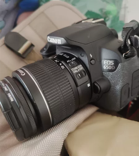 佳能650d，正常使用痕迹，送本650d摄...