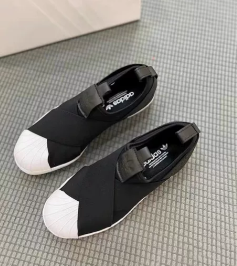 运动三叶草帆布贝壳头一脚蹬阿迪黑白低帮休闲...