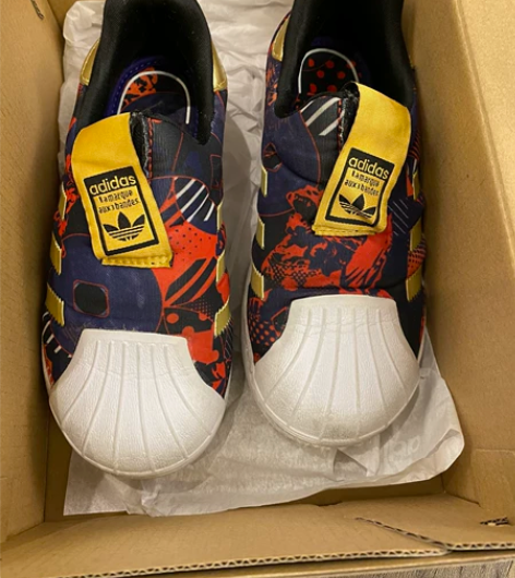 阿迪贝壳鞋 购于专柜,状态如图。号码10K...