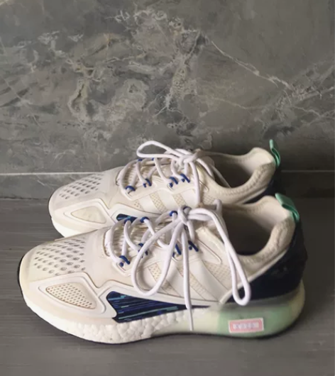 二手正品阿迪轻便透气休闲运动鞋39码  保...