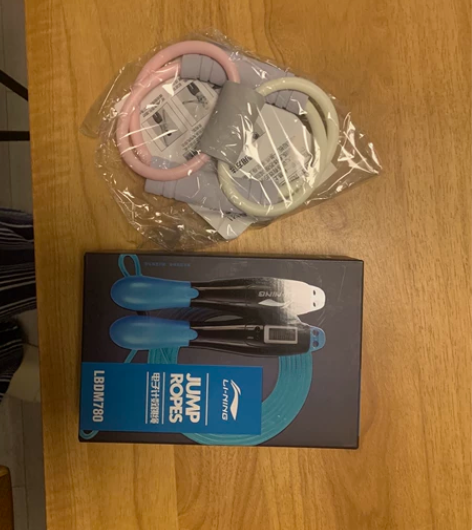 电子计数跳绳+拉力器，全新 感兴趣的话点“...