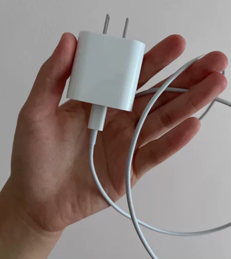 苹果充电线/ 是快充充电 可以充苹果手机和...