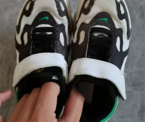 耐克气垫运动鞋10c  孩子穿小了 穿的不...