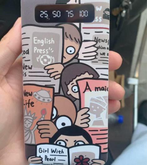 两万亳升的充电宝，用了一个星期，颜色不太喜...