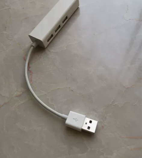 苹果电脑连学校或者单位那种大屏幕的转换器，...