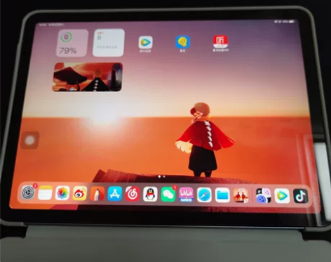 iPad air 4 蓝色电池 93%有一...