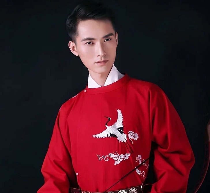 重回汉唐云鹤汉服男款红色唐制圆领袍绣花汉服...